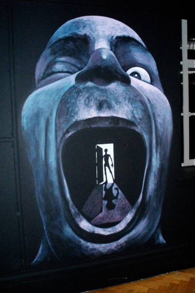 ‘Fright Club’ – County Hall London  2007.  Interactive horror show.
Painted artwork on exhibition wall.