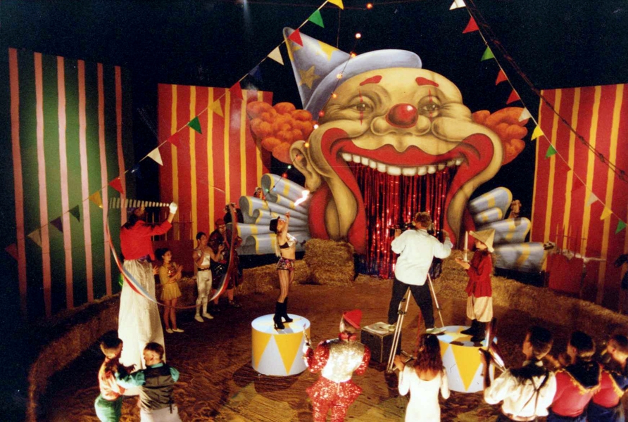 ‘Peter and the Wolf’ – Spitting Image, BBC  1993.  Painted scenic cut-out for
circus scene.