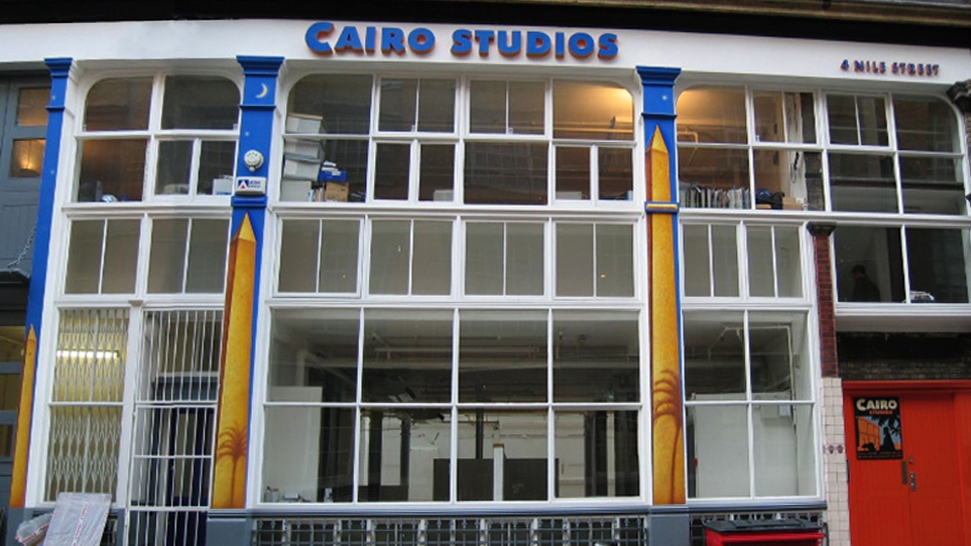 Cairo Studios – Spitting Image Productions  1995.  Painted sign and mural for
facade of production offices and workshops.
